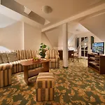 Hotell Ea Elefant 3*
