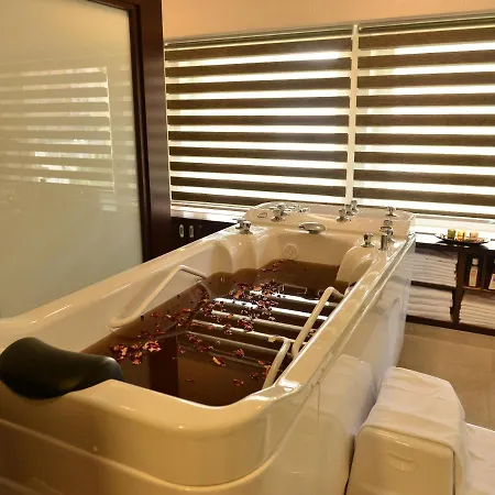 Hotel Ea Elefant 3*
