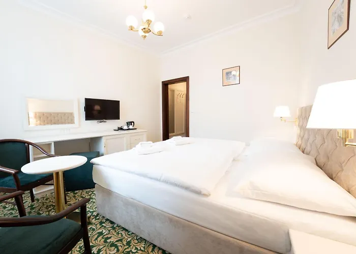 Ea Elefant Hotell 3*