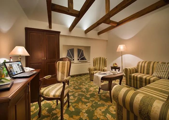 Hotell Ea Elefant 3*