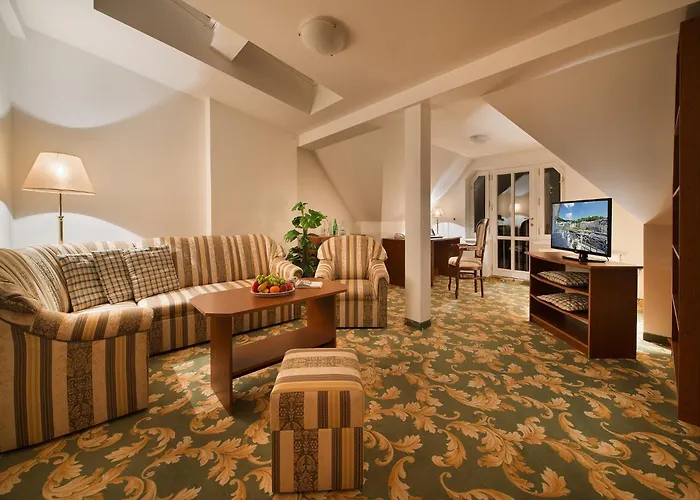 Hotell Ea Elefant 3*